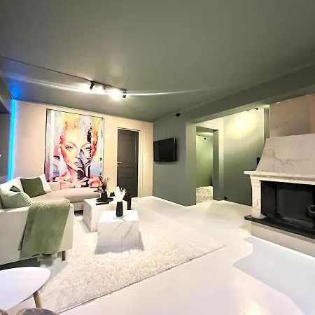 Big And High Standard Near Center Apartamento Tromsø