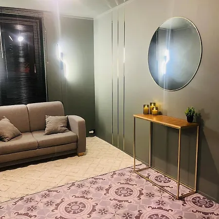 Big And High Standard Near Center Apartamento