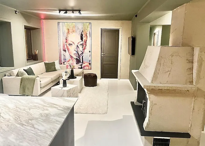 Big And High Standard Near Center Apartamento